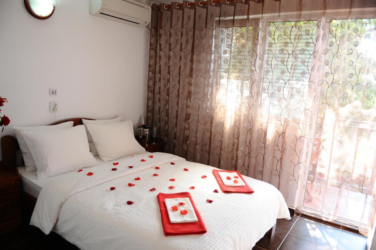 Vila Floarea Etiquette Costinesti Extérieur photo